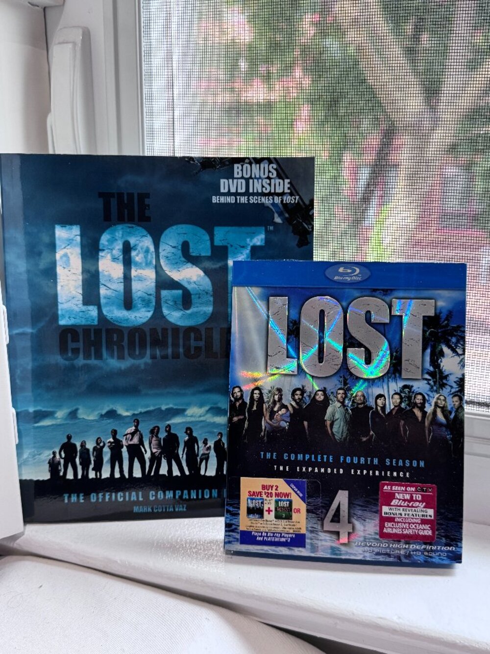 ✈️🏝️ LOST Fan Bundle – The Lost Chronicles + Season 4 Blu-ray 🏝️✈️